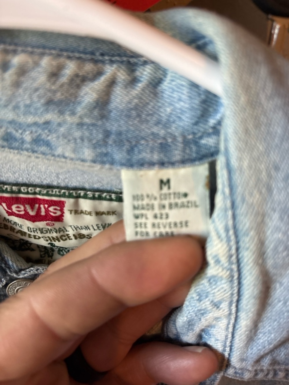 Levi's Men's medium Light Blue Denim Shirt - Classic Workshirt - Picture 3 of 5